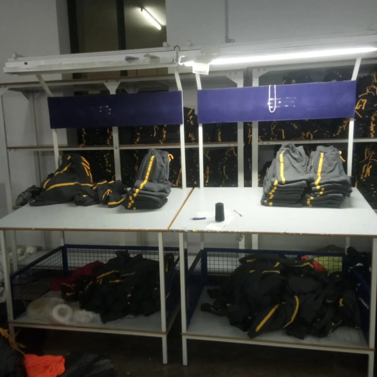Slanting Type Inspection Table